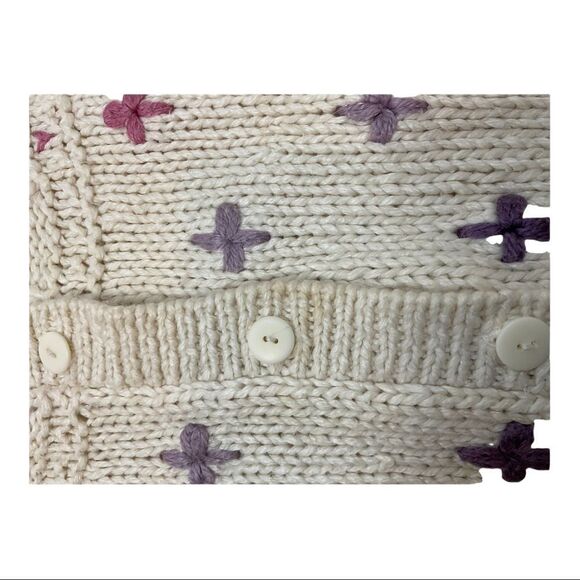Needles & Yarn Women's Cardigan Sweater Ivory Floral Embroidered Size Medium - Picture 11 of 14
